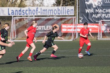 Bild 328 - wBJ Eimsbuettler TV - VfL Wolfsburg : Ergebnis: 1:3
